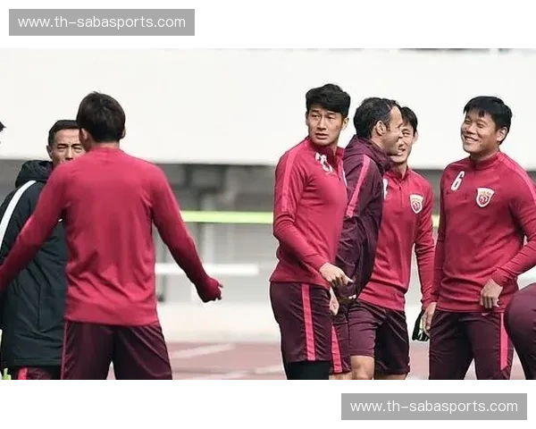 巅峰对决，荣耀之战：上港vs素可泰，一场不容错过的足球盛宴